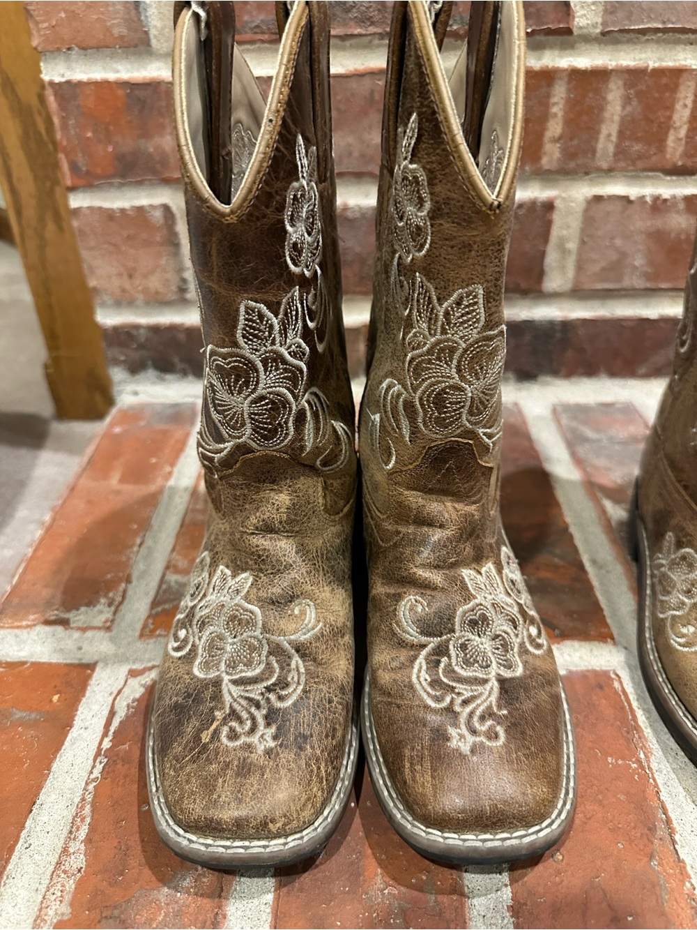 Shyanne Brown Square Toe Kids Western Boots with White Floral Embroidery